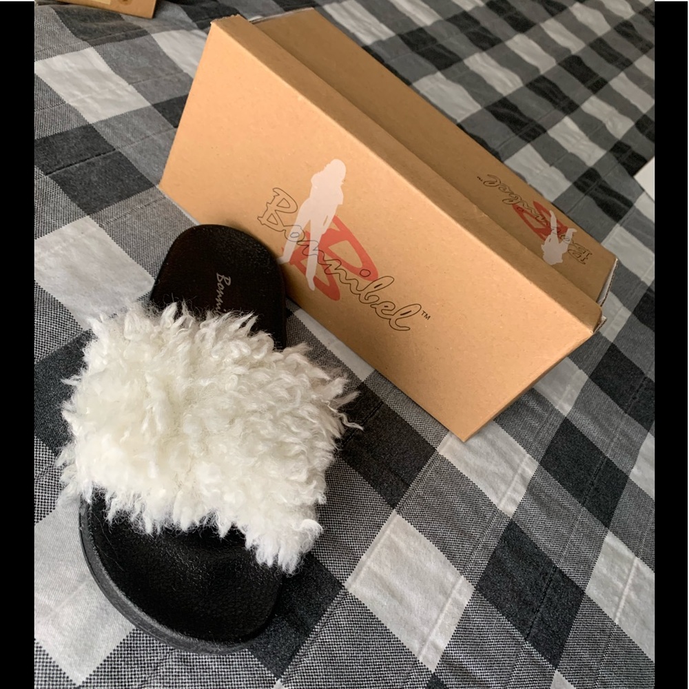 White Fun n Fluffy Slides